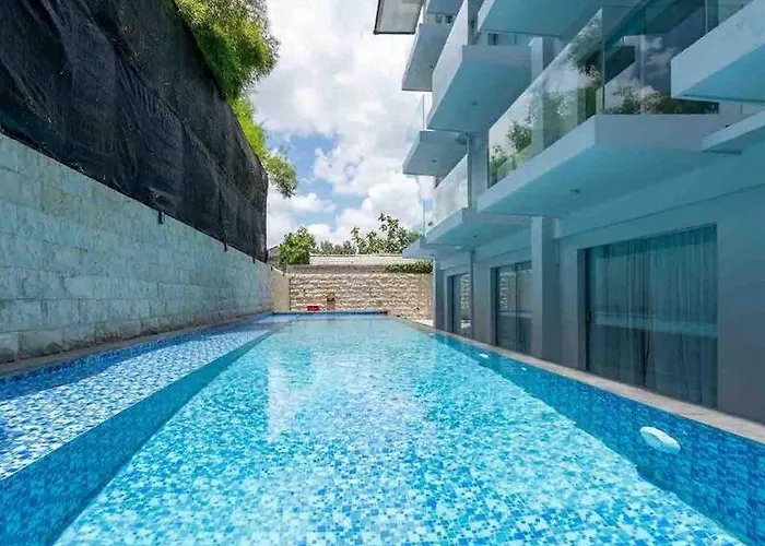 Hotel The Capital And Seminyak
